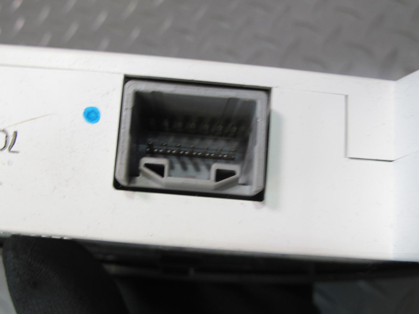 2003-2009 Lexus UZJ120L GX470 Dash Information Screen Display 83290-60272