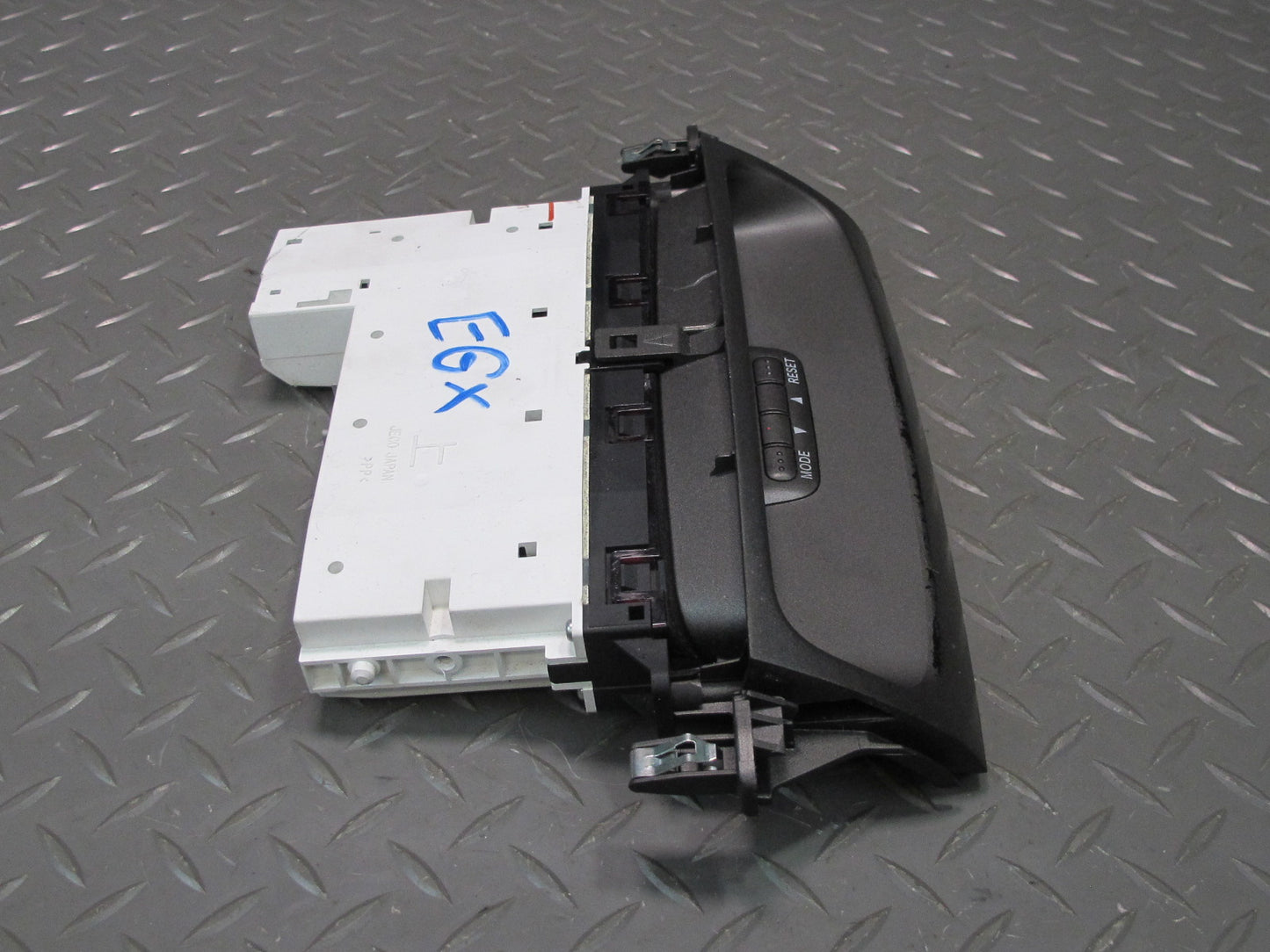 2003-2009 Lexus UZJ120L GX470 Dash Information Screen Display 83290-60272