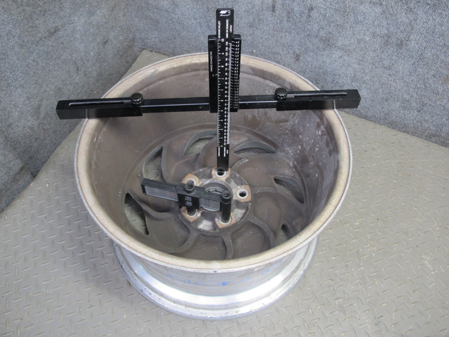 93-96 Chevrolet Corvette C4 Set of 4 17" R17 Wheel Rim 17x9.5J 17X8.5J ET56 OEM