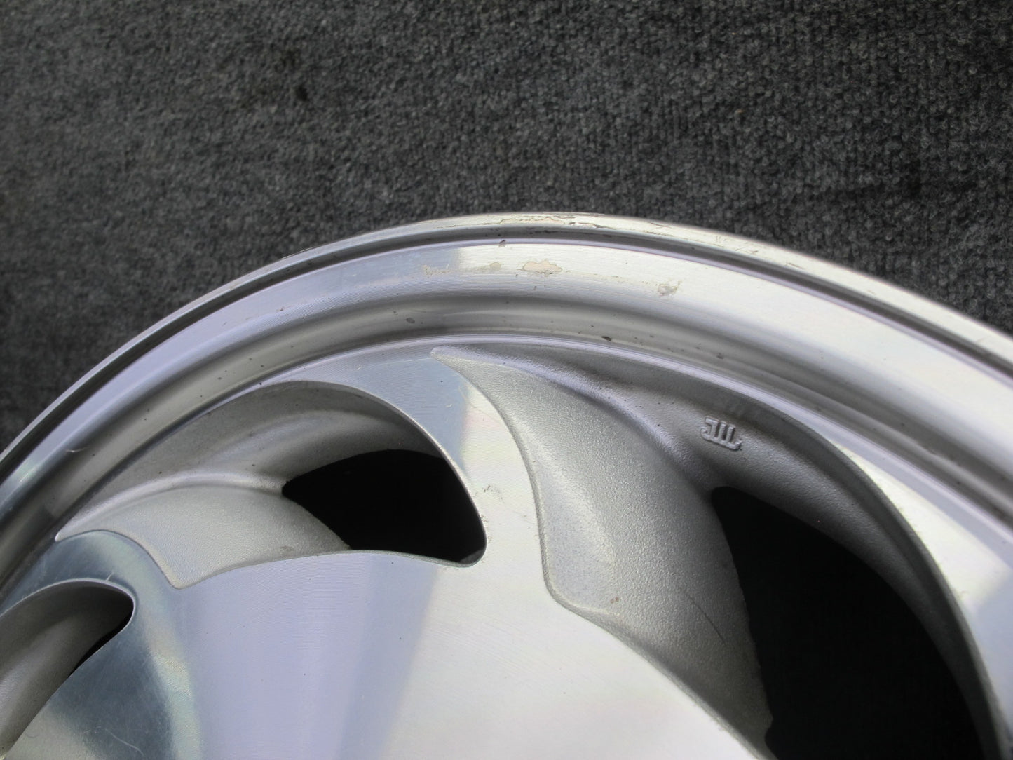 93-96 Chevrolet Corvette C4 Set of 4 17" R17 Wheel Rim 17x9.5J 17X8.5J ET56 OEM