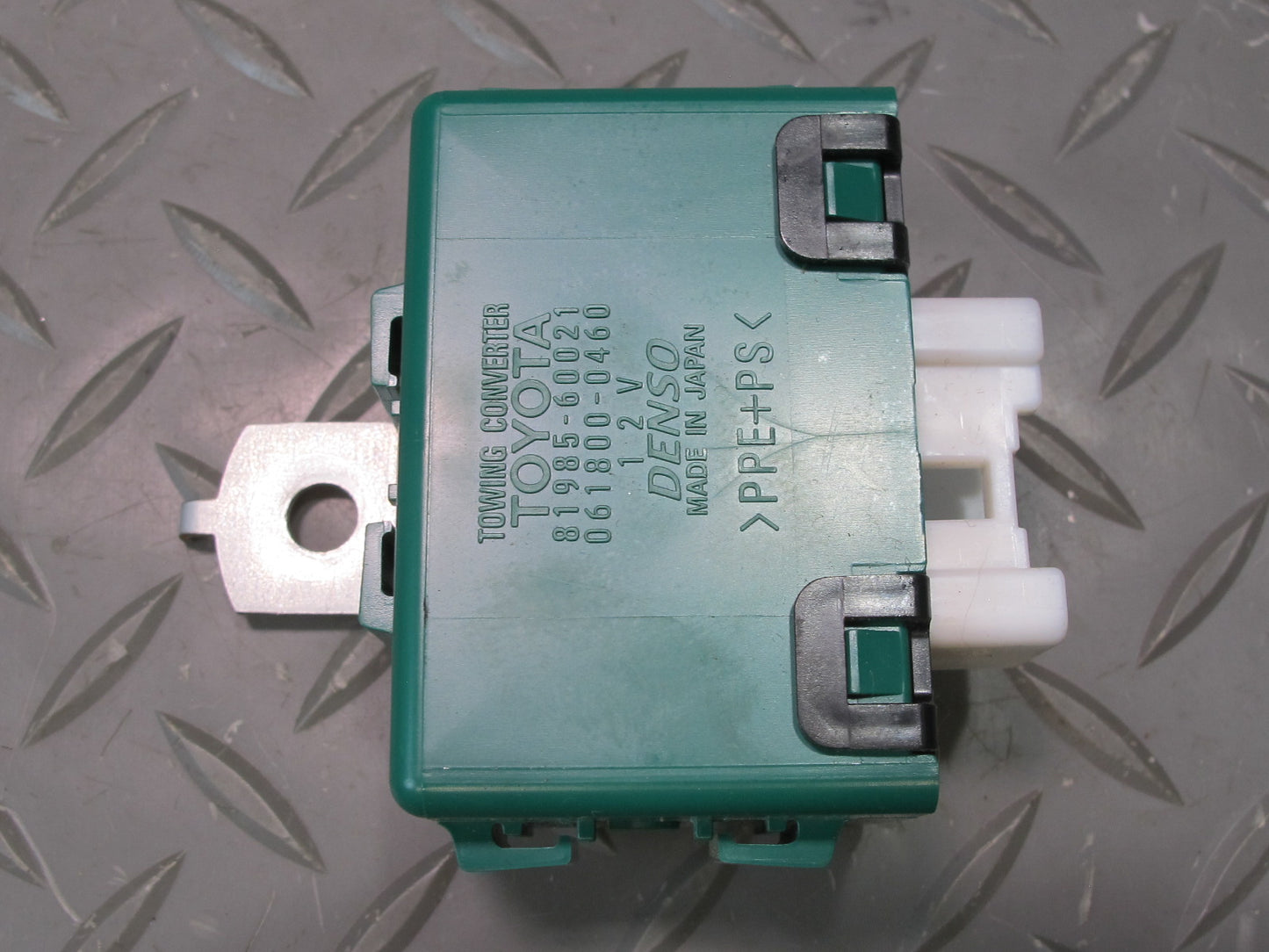 2003-2009 Lexus UZJ120L GX470 Towing Converter Relay Control Module