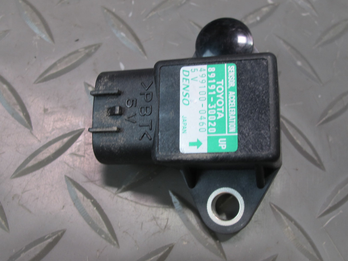 2003-2009 Lexus UZJ120L GX470 YAW Rate Acceleration Speed Sensor 89191-30020