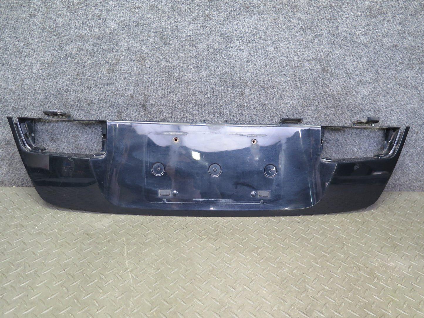 2003-2009 Lexus UZJ120L GX470 Rear Trunk Tailgate License Plate Trim Molding