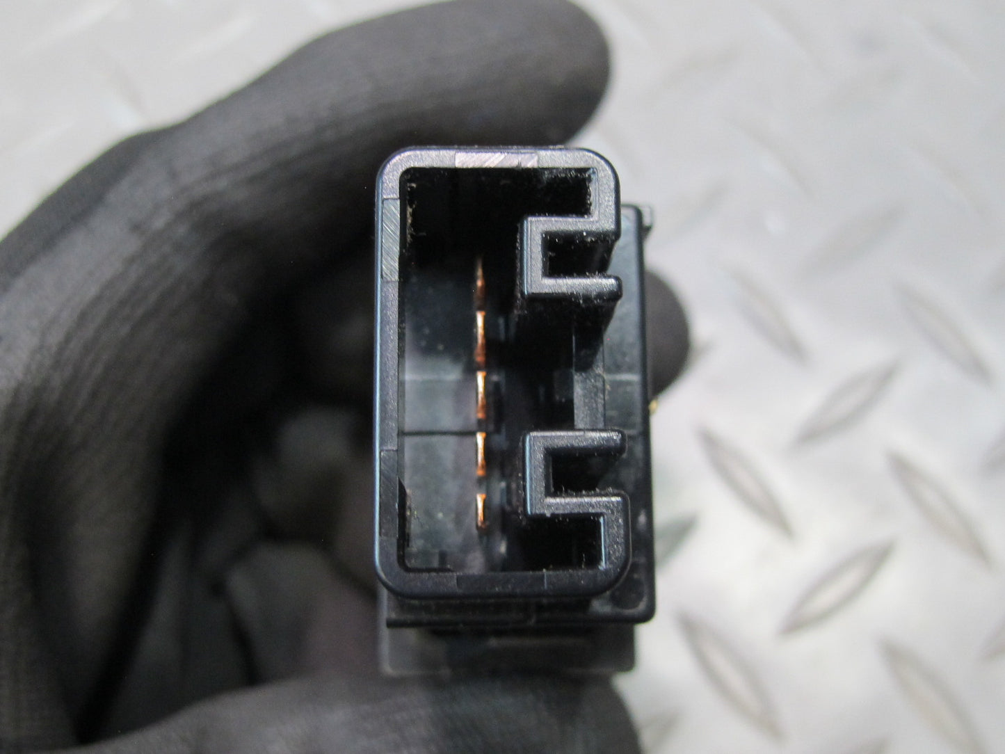 2003-2009 Lexus UZJ120L GX470 Emergency Hazard Warning Light Switch