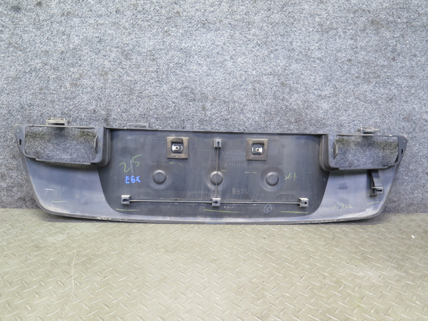 2003-2009 Lexus UZJ120L GX470 Rear Trunk Tailgate License Plate Trim Molding