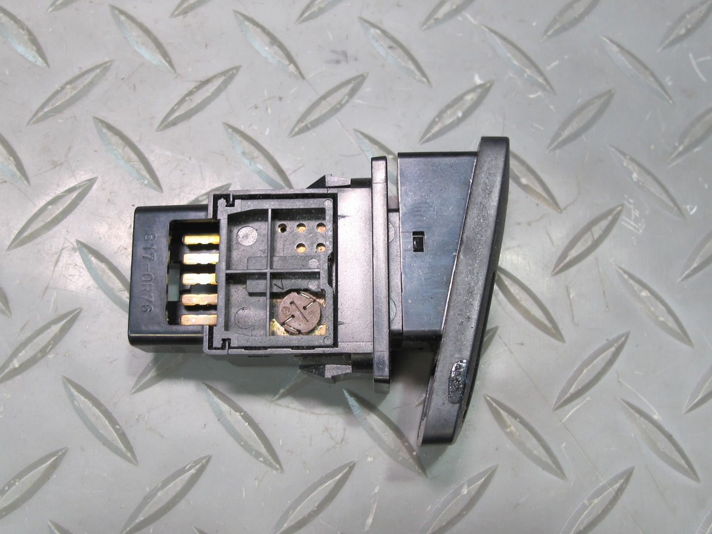 2003-2009 Lexus UZJ120L GX470 Emergency Hazard Warning Light Switch