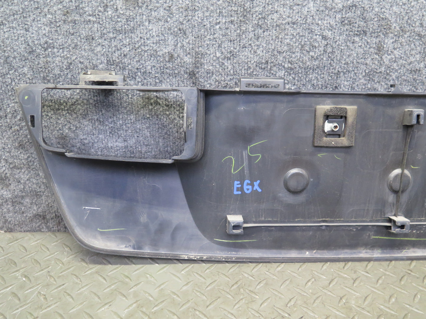 2003-2009 Lexus UZJ120L GX470 Rear Trunk Tailgate License Plate Trim Molding