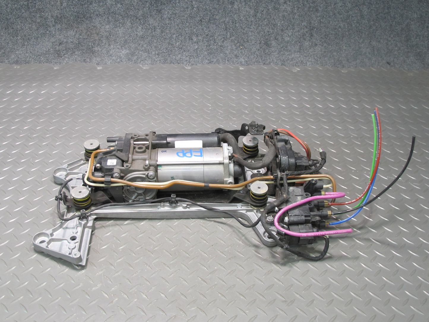 17-23 Porsche Panamera 971 Air Suspension Compressor Pump Assembly 44K Miles