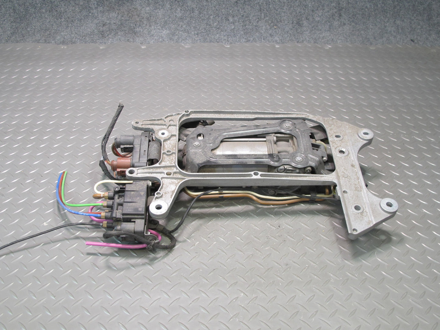17-23 Porsche Panamera 971 Air Suspension Compressor Pump Assembly 44K Miles