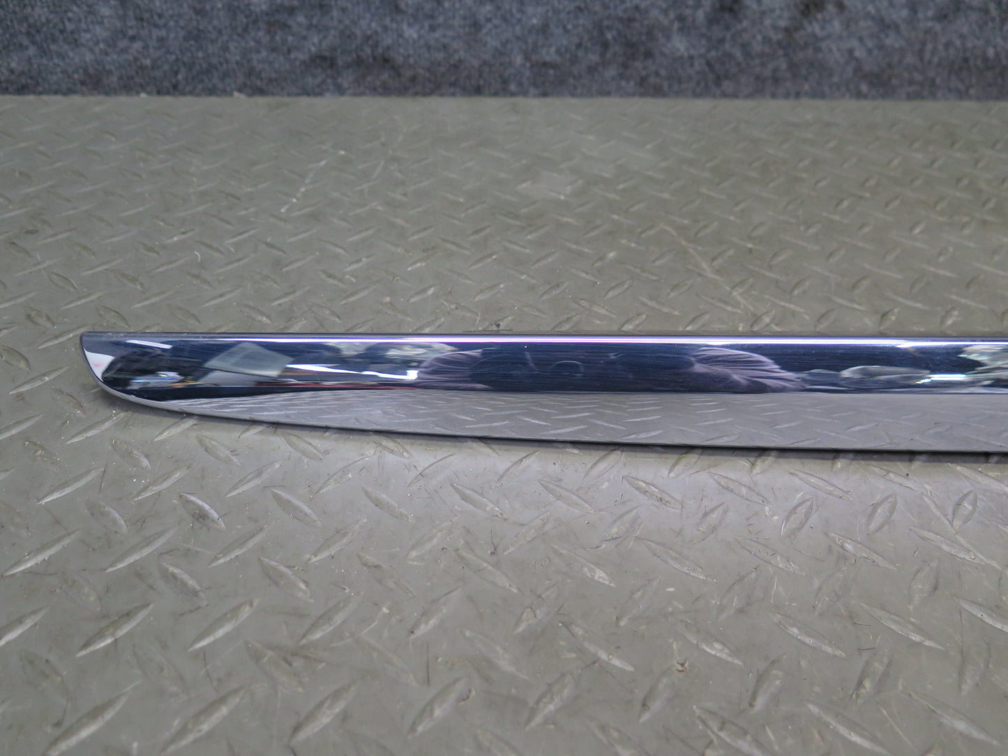 2003-2009 Lexus UZJ120L GX470 Rear Tailgate Finish Trim Molding 75132-60080