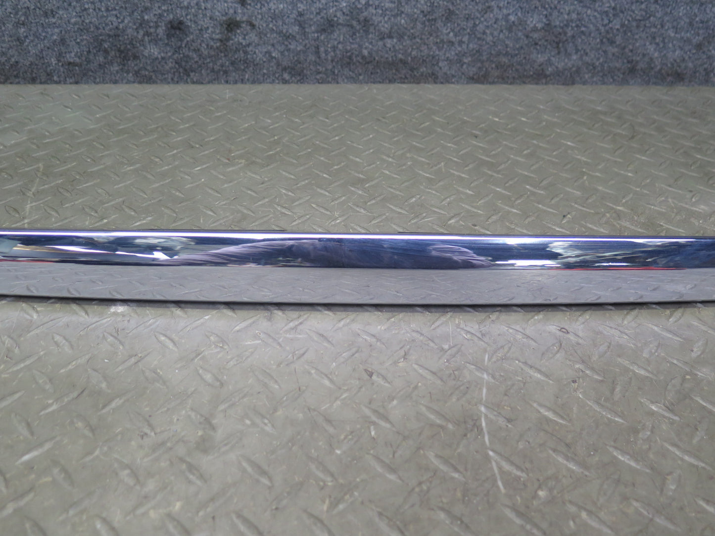 2003-2009 Lexus UZJ120L GX470 Rear Tailgate Finish Trim Molding 75132-60080