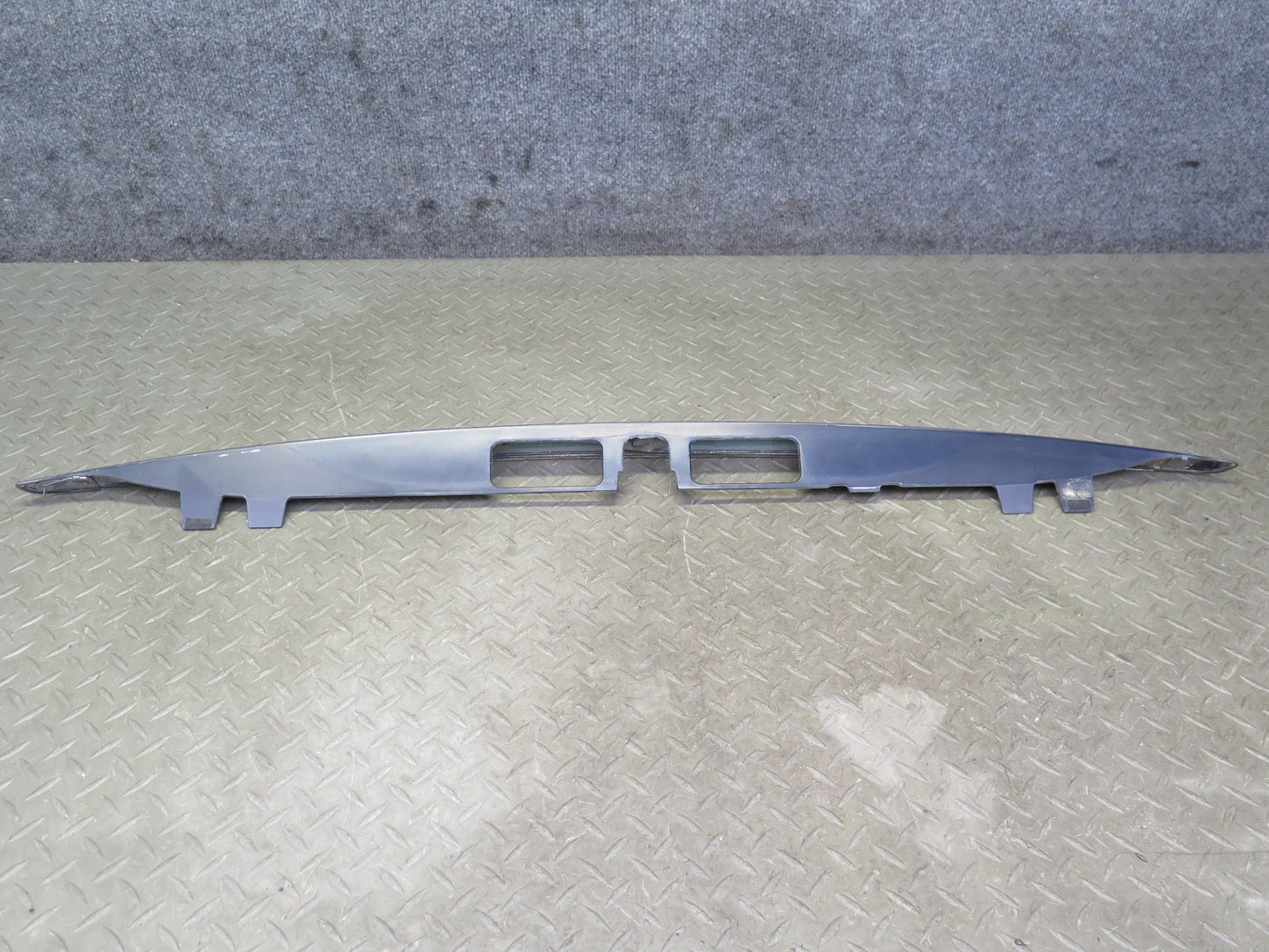 2003-2009 Lexus UZJ120L GX470 Rear Tailgate Finish Trim Molding 75132-60080