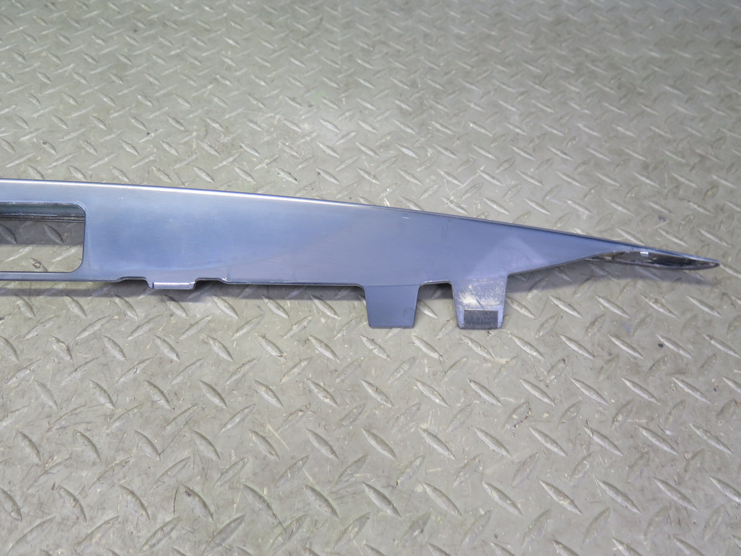 2003-2009 Lexus UZJ120L GX470 Rear Tailgate Finish Trim Molding 75132-60080