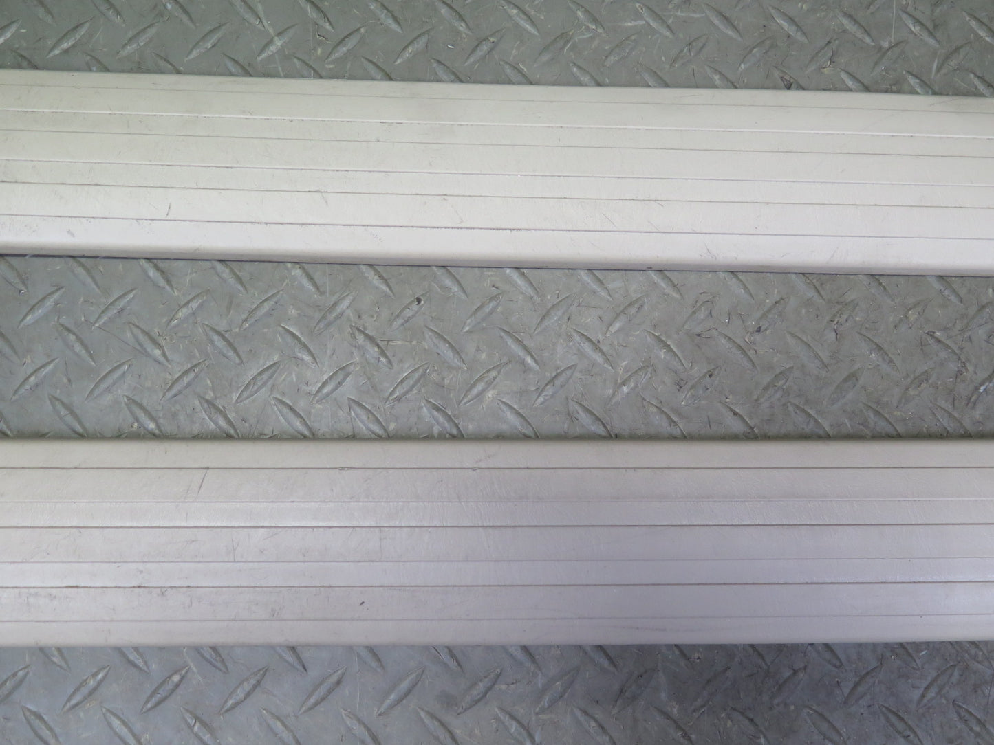 2006-2009 Lexus UZJ120L GX470 Front Left & Right Door Sill Scuff Plate Trim Set