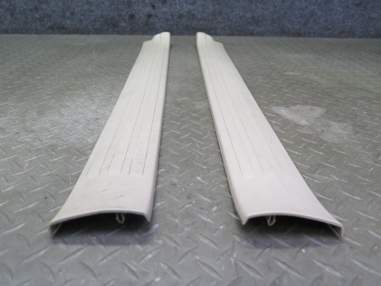 2006-2009 Lexus UZJ120L GX470 Front Left & Right Door Sill Scuff Plate Trim Set