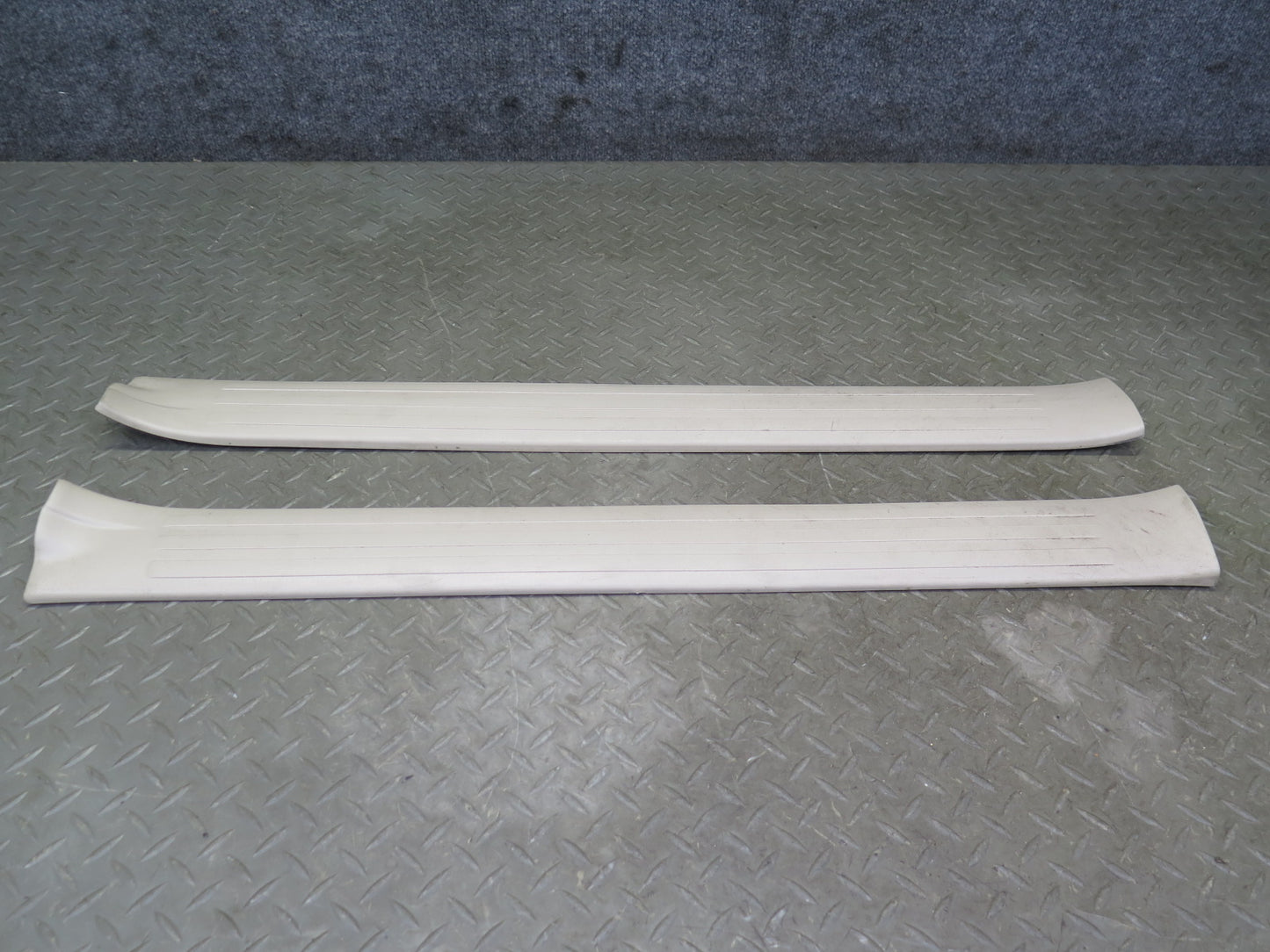 2006-2009 Lexus UZJ120L GX470 Front Left & Right Door Sill Scuff Plate Trim Set