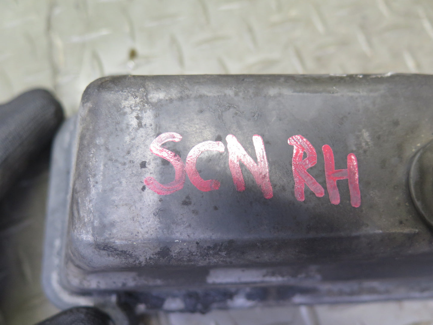 98-00 Lexus SC300 3.0L 2JZGE Set of 2 Engine Cylinder Head Valve Cover OEM