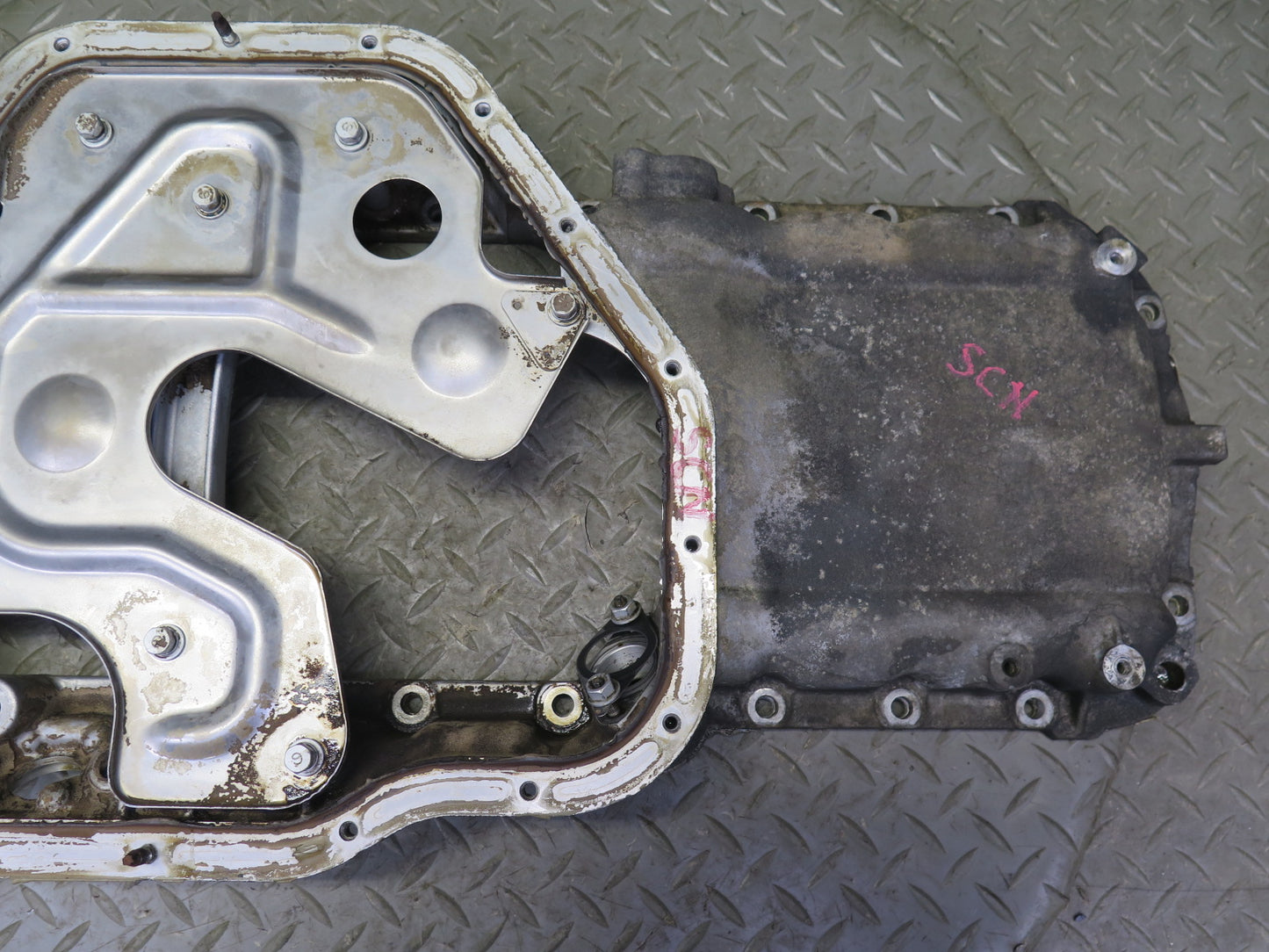 92-00 Lexus JZZ31L SC300 3.0L 2JZGE Engine Upper Oil Pan w Baffle OEM