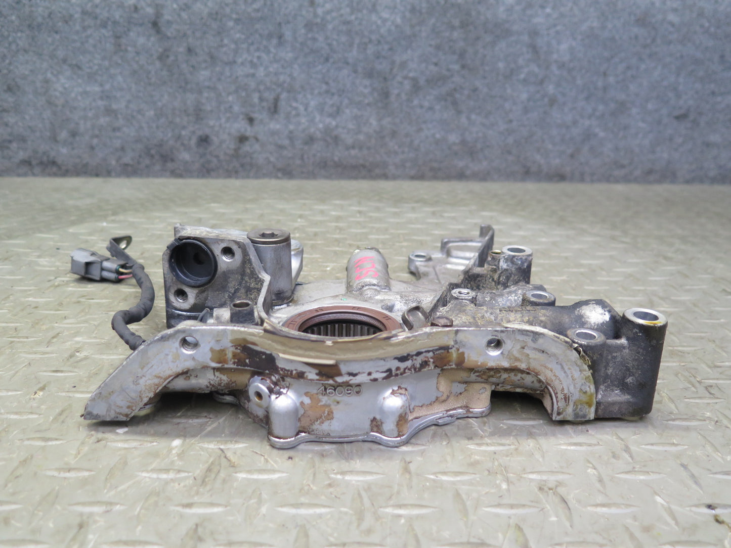 96-00 Lexus GS300 SC300 3.0L 2JZGE Engine Oil Pump w Housing OEM