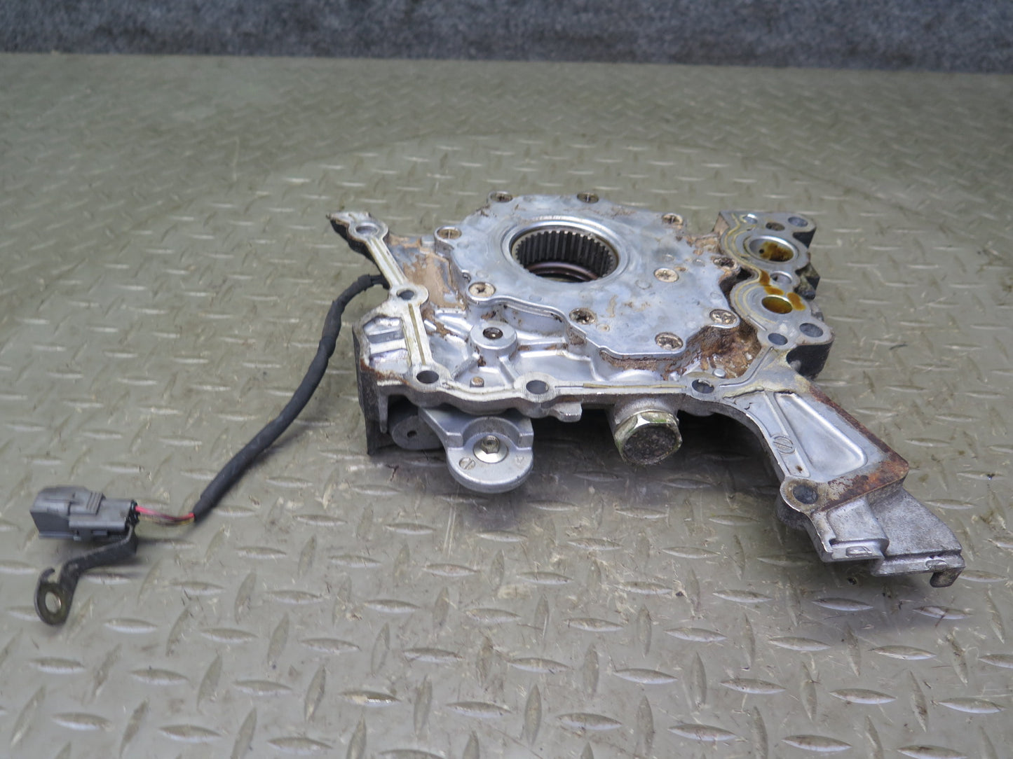 96-00 Lexus GS300 SC300 3.0L 2JZGE Engine Oil Pump w Housing OEM