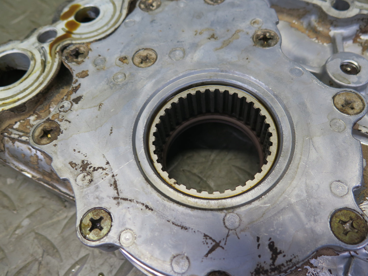 96-00 Lexus GS300 SC300 3.0L 2JZGE Engine Oil Pump w Housing OEM