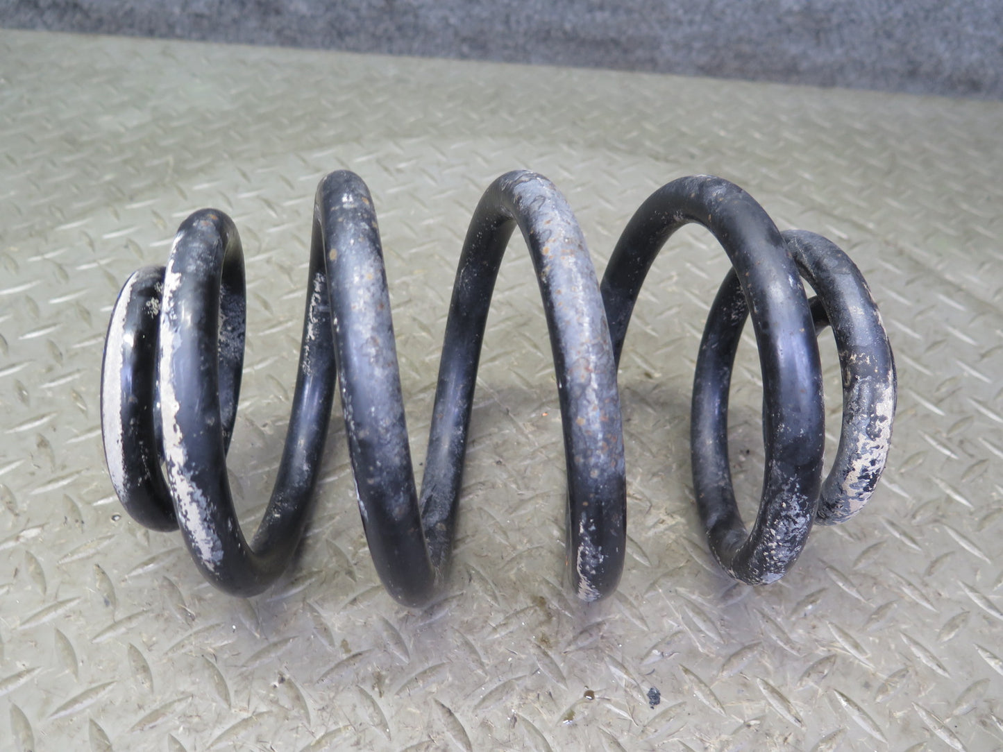 99-03 VW Eurovan T4 Set of 2 Rear Left & Right Coil Spring OEM