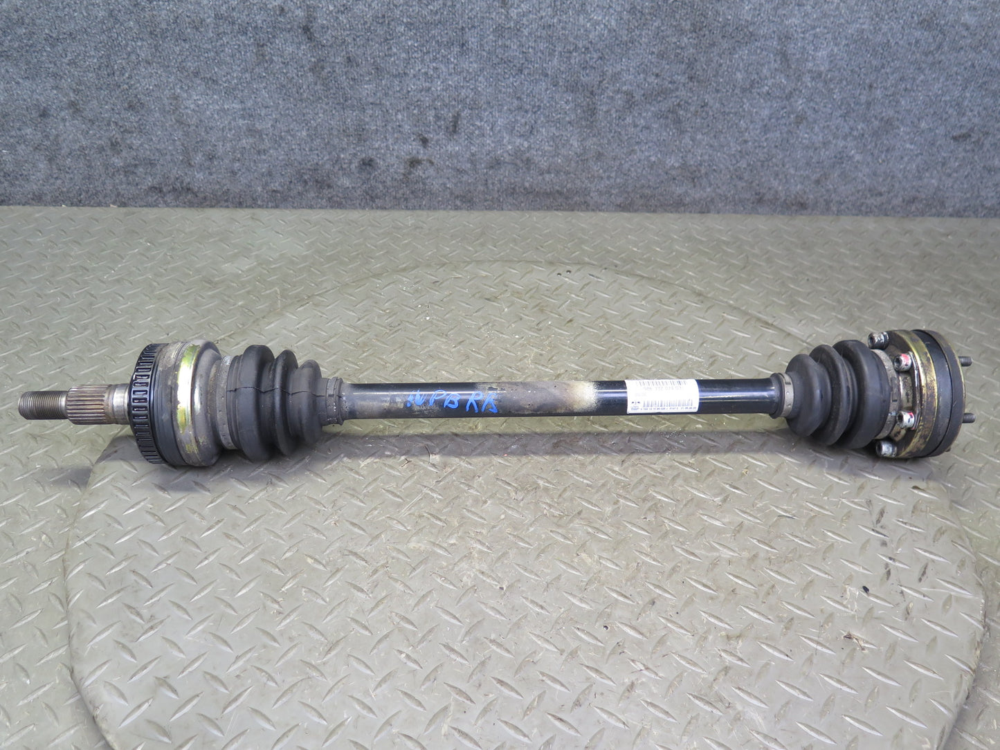 1997-2002 Porsche Boxster 986 RWD M/T Rear Right Axle Shaft 98633202403