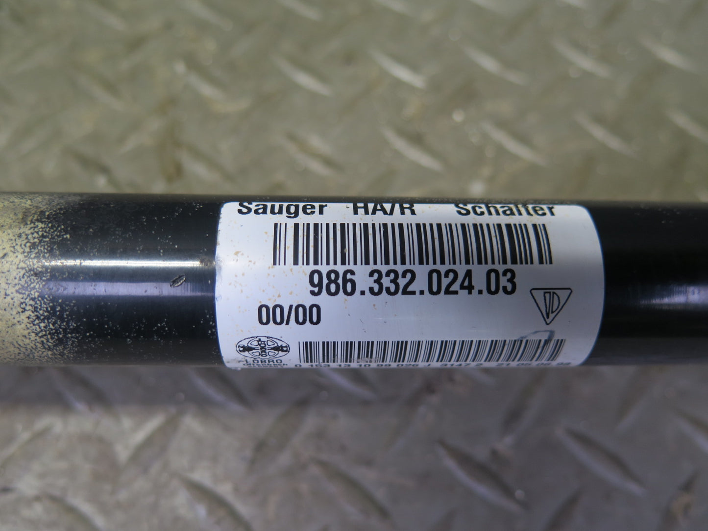 1997-2002 Porsche Boxster 986 RWD M/T Rear Right Axle Shaft 98633202403