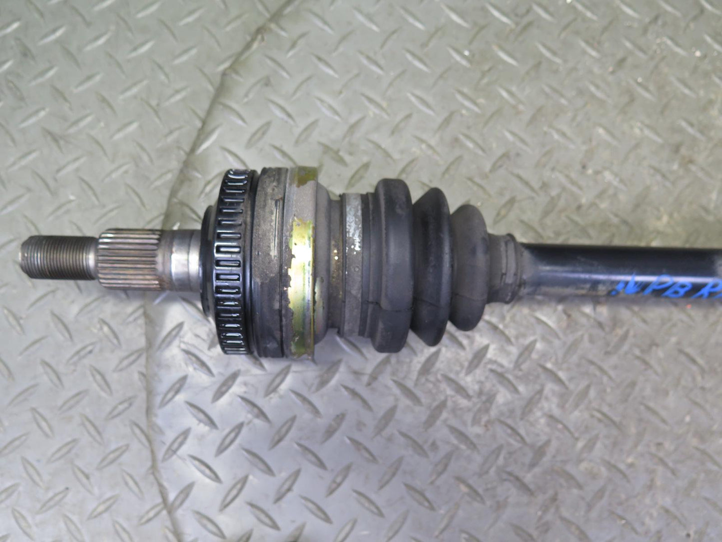 1997-2002 Porsche Boxster 986 RWD M/T Rear Right Axle Shaft 98633202403