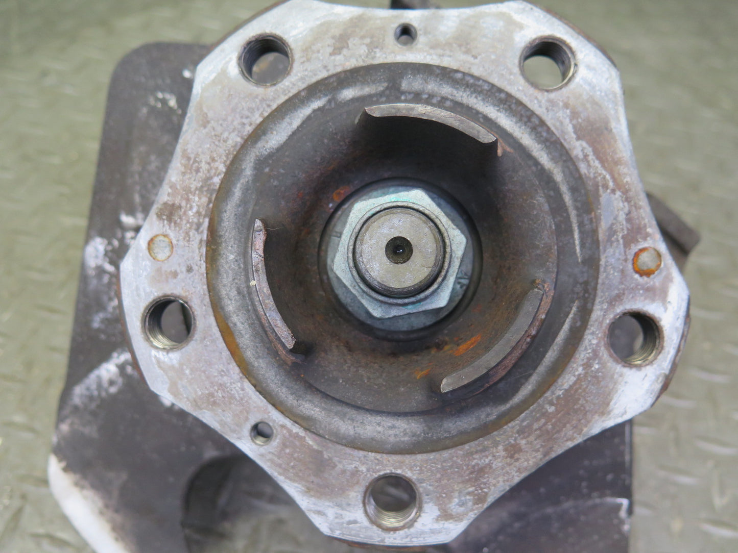 1997-2004 Porsche Boxster 986 Front Left Spindle Knuckle Wheel Hub Bearing