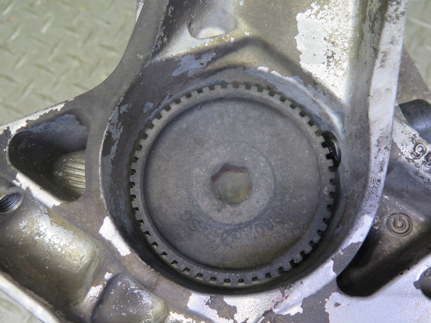 1997-2004 Porsche Boxster 986 Front Left Spindle Knuckle Wheel Hub Bearing