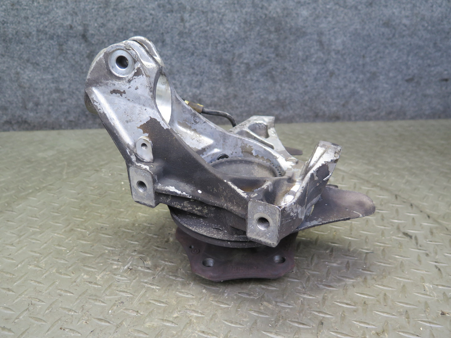 1997-2004 Porsche Boxster 986 Front Left Spindle Knuckle Wheel Hub Bearing