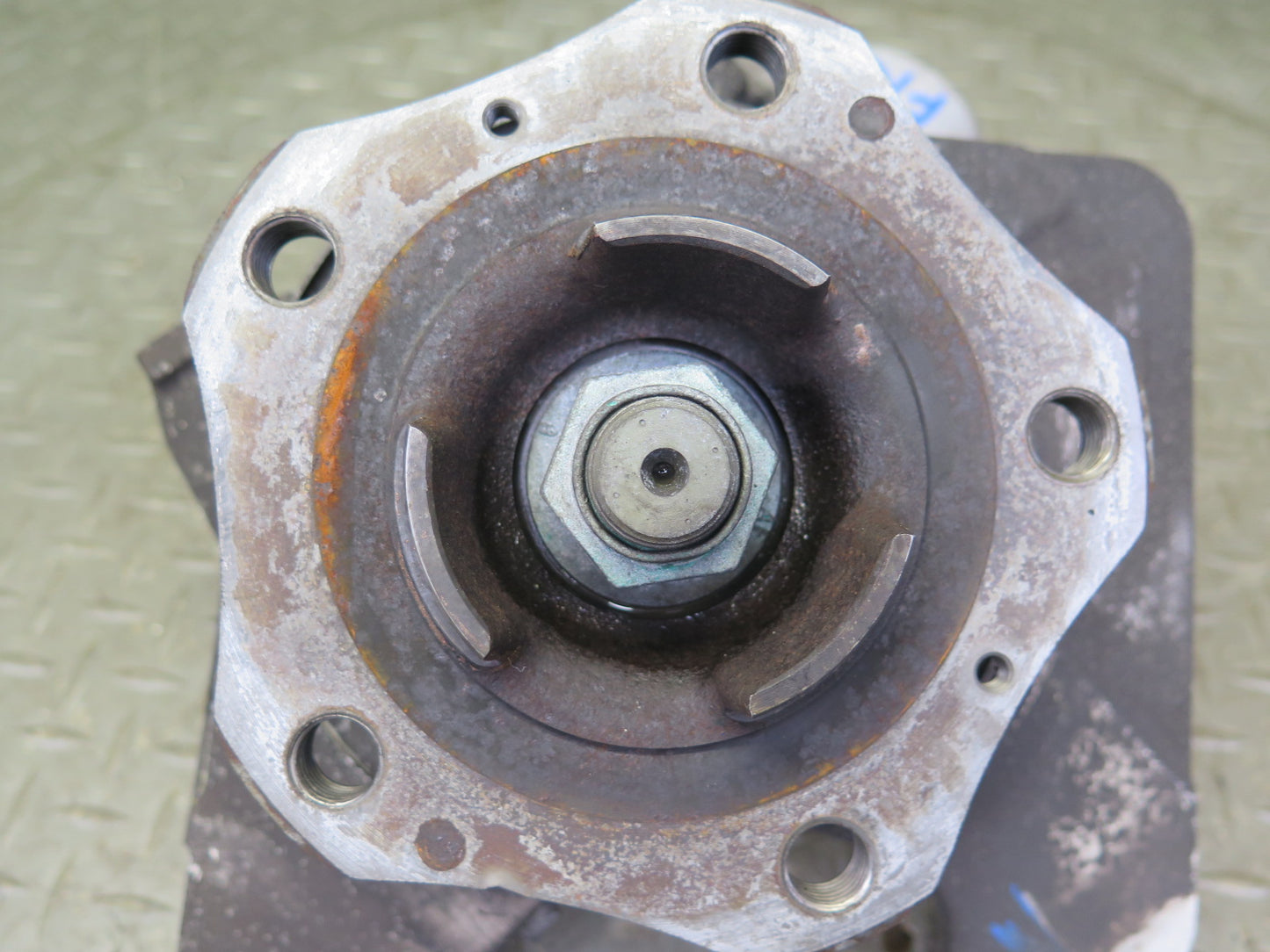 1997-2004 Porsche Boxster 986 Front Right Spindle Knuckle Wheel Hub Bearing