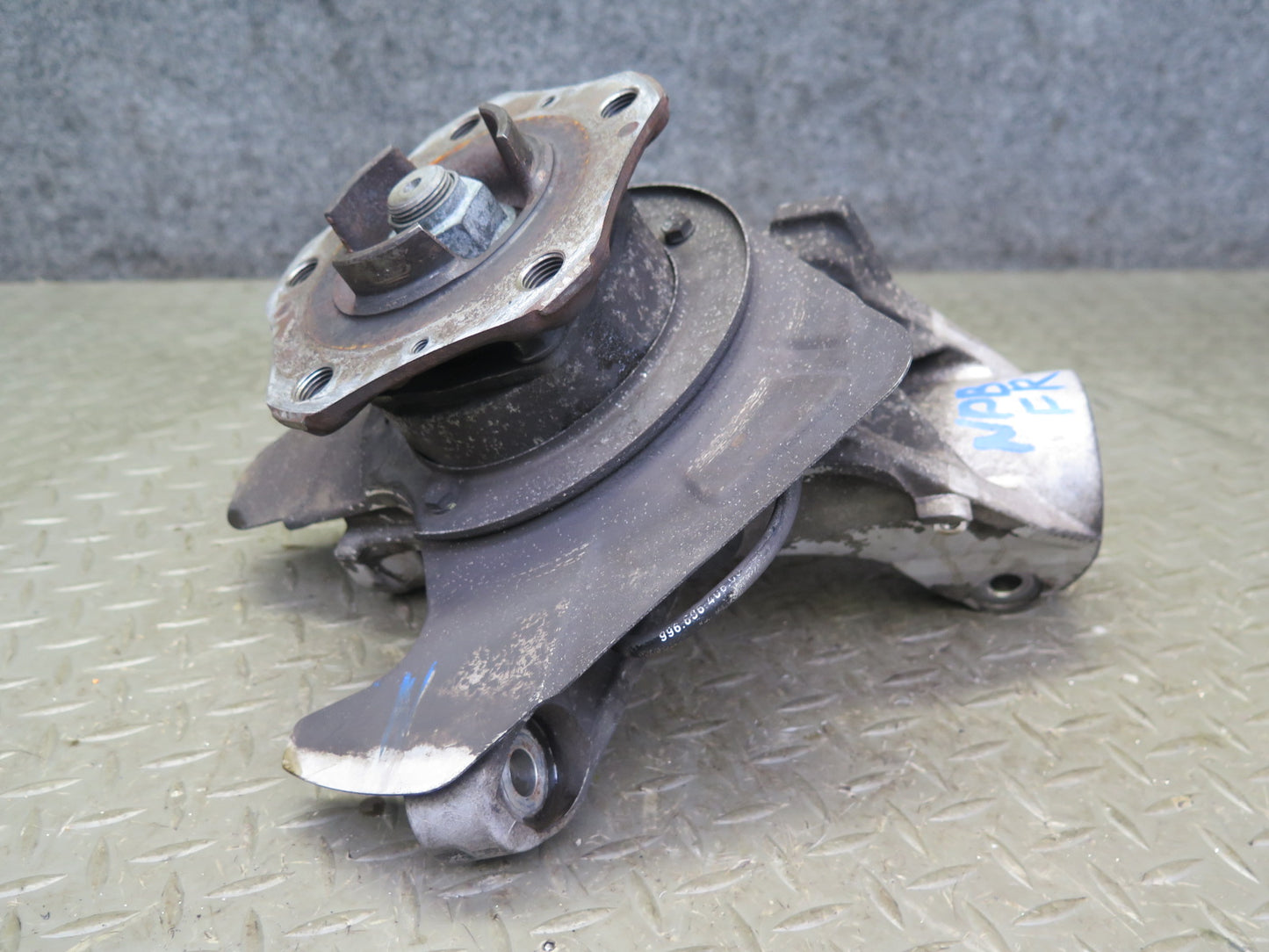 1997-2004 Porsche Boxster 986 Front Right Spindle Knuckle Wheel Hub Bearing