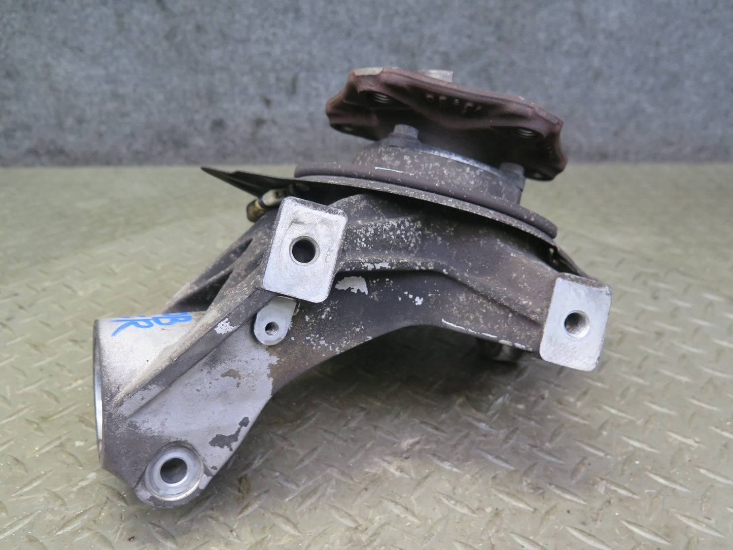 1997-2004 Porsche Boxster 986 Front Right Spindle Knuckle Wheel Hub Bearing