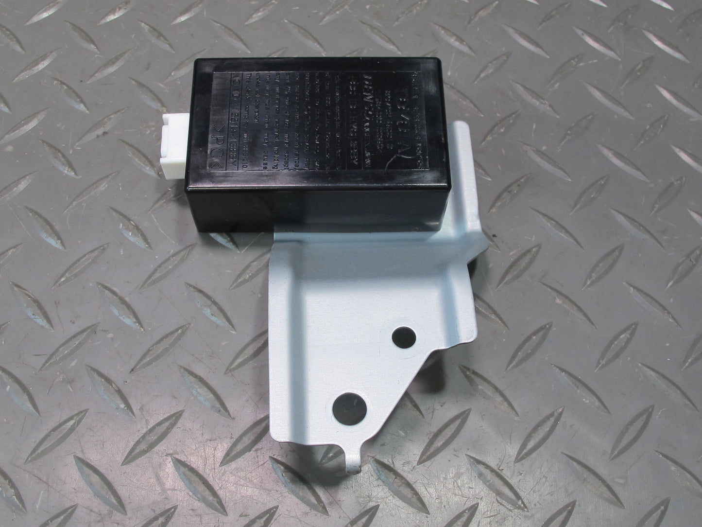 2003-2009 Lexus UZJ120L GX470 TPMS Tire Pressure Monitoring Sensor 89792-60010