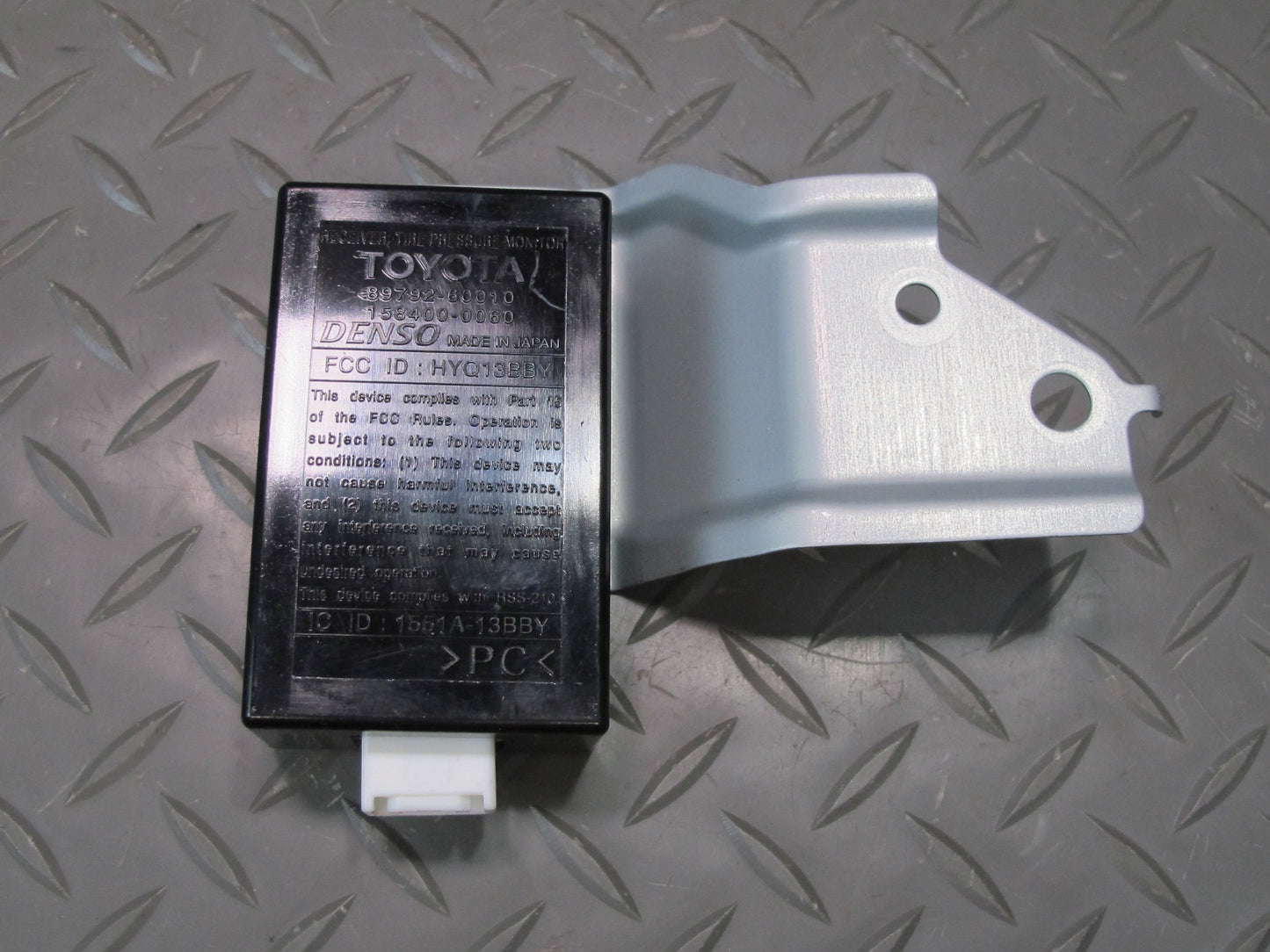 2003-2009 Lexus UZJ120L GX470 TPMS Tire Pressure Monitoring Sensor 89792-60010