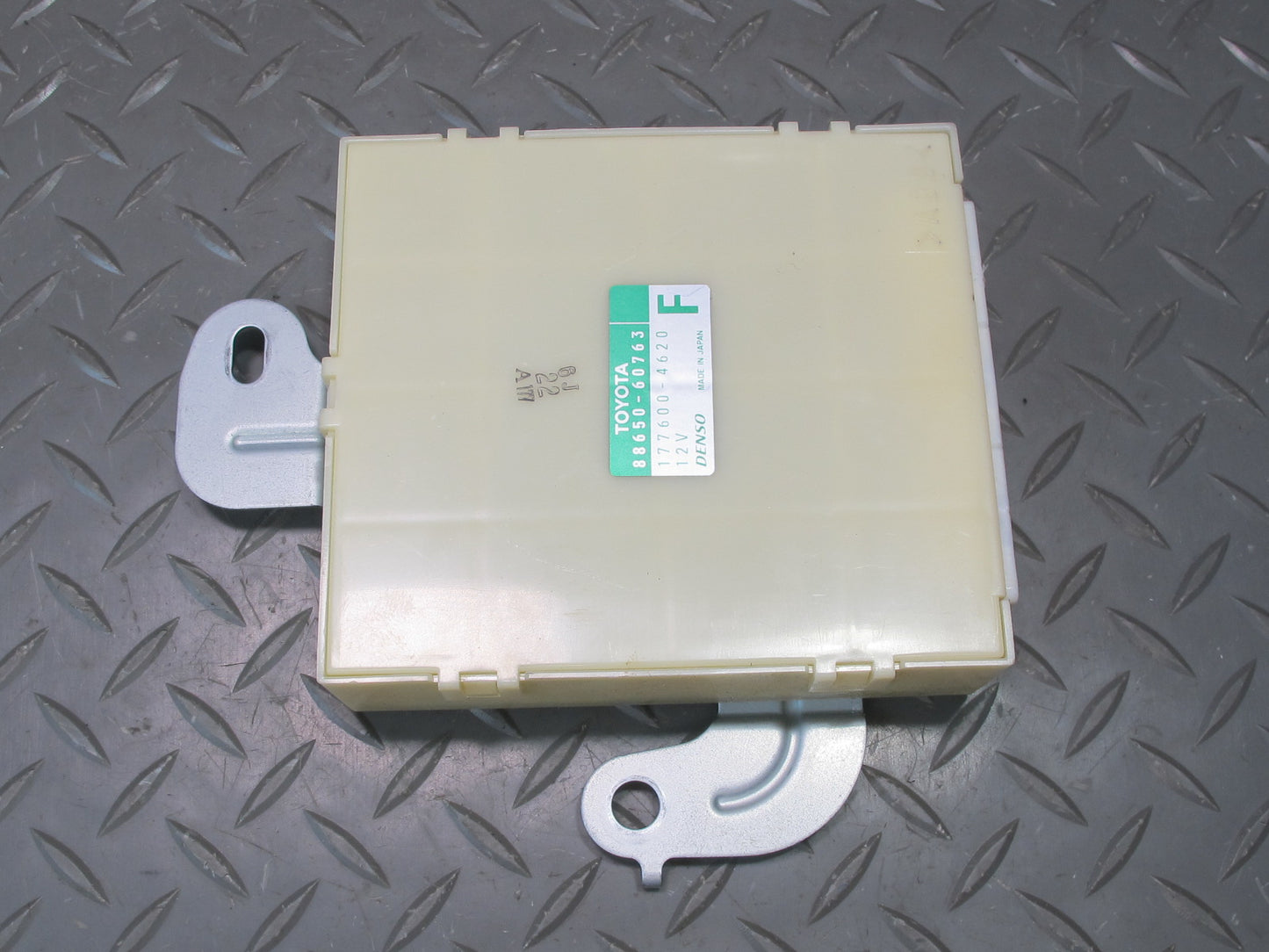 2006-2009 Lexus UZJ120L GX470 A/C Air Condition Amplifier AMP Module 88650-60763