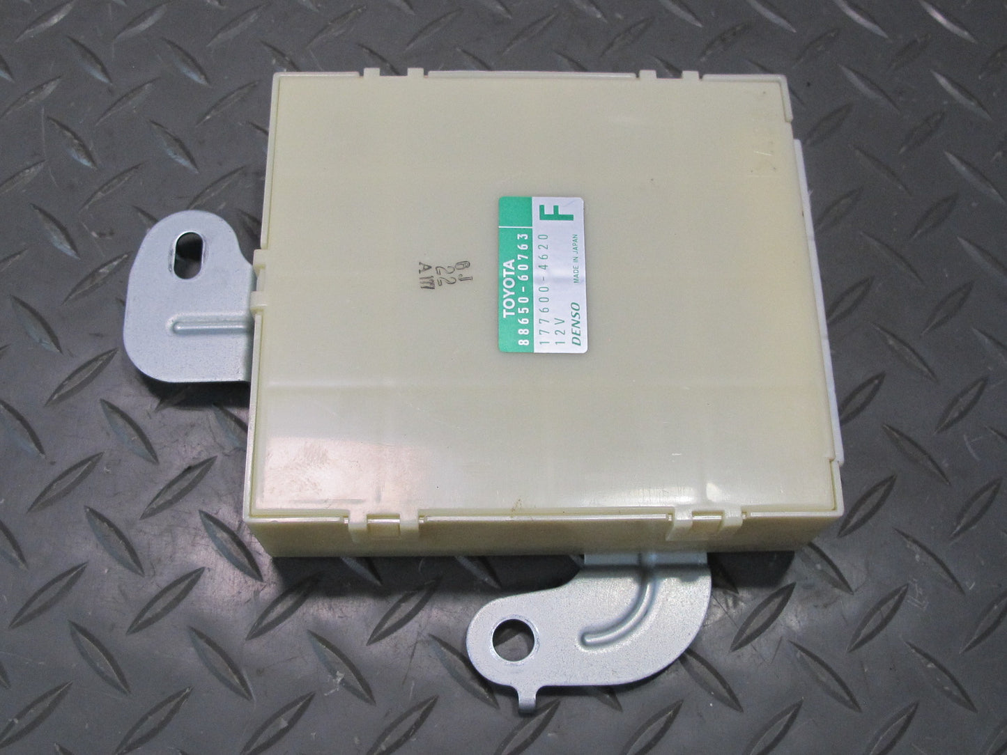 2006-2009 Lexus UZJ120L GX470 A/C Air Condition Amplifier AMP Module 88650-60763