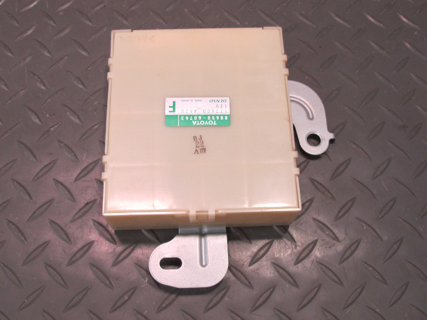 2006-2009 Lexus UZJ120L GX470 A/C Air Condition Amplifier AMP Module 88650-60763