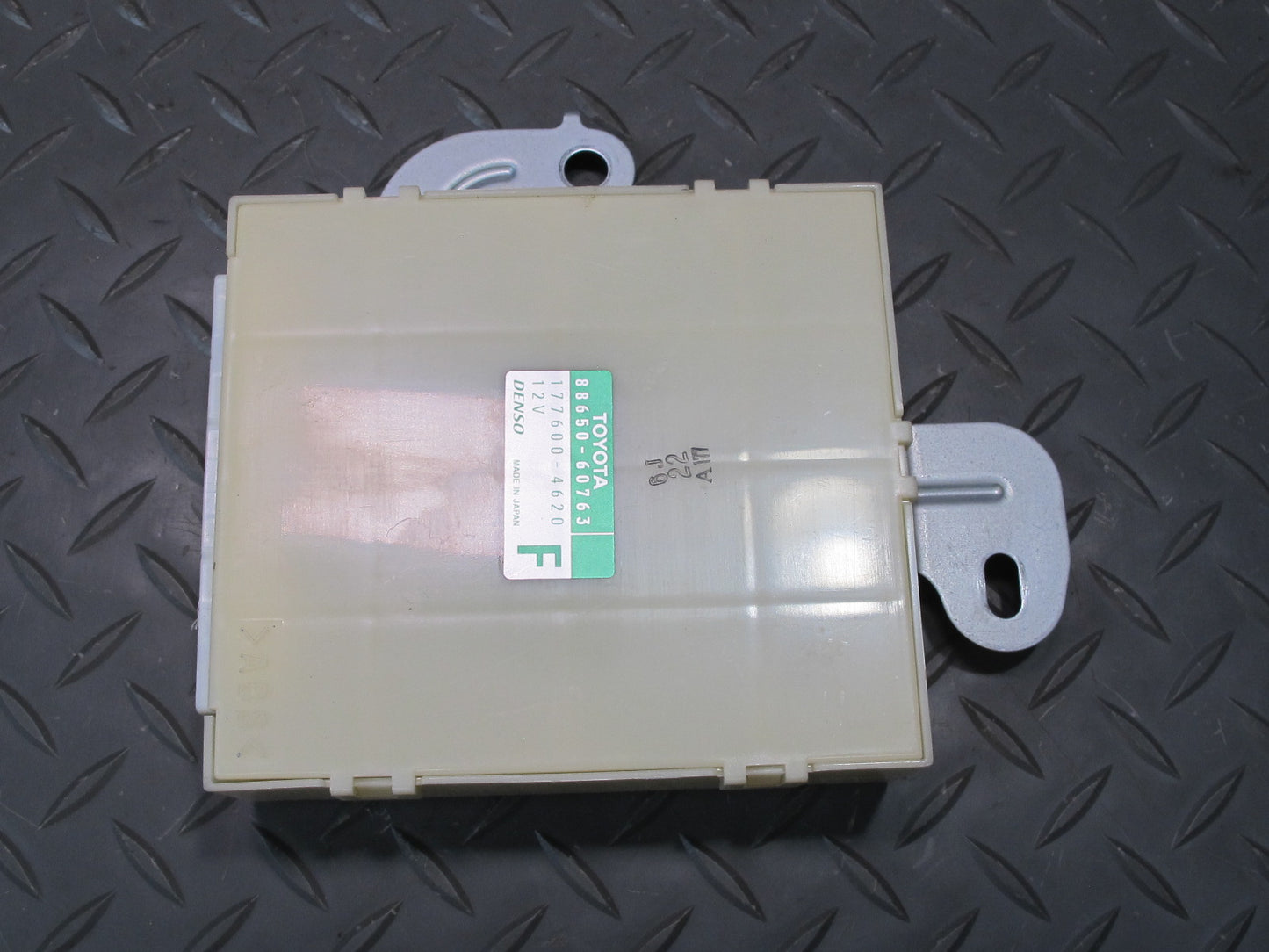 2006-2009 Lexus UZJ120L GX470 A/C Air Condition Amplifier AMP Module 88650-60763