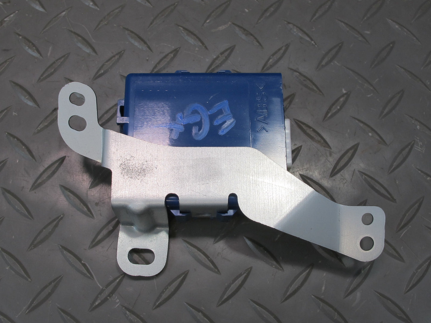 2006-2007 Lexus UZJ120L GX470 Tire Pressure Monitor Control Module 89769-60020