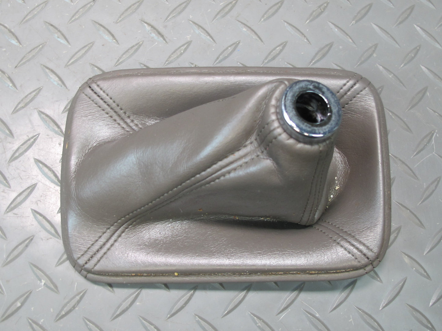 2003-2009 Lexus UZJ120L GX470 Transfer Case Shifter Knob W/ Leather Boot