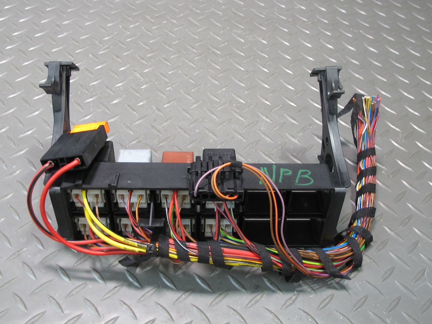 1997-2004 Porsche Boxster 986 Fuse Relay Box Module 98661205703