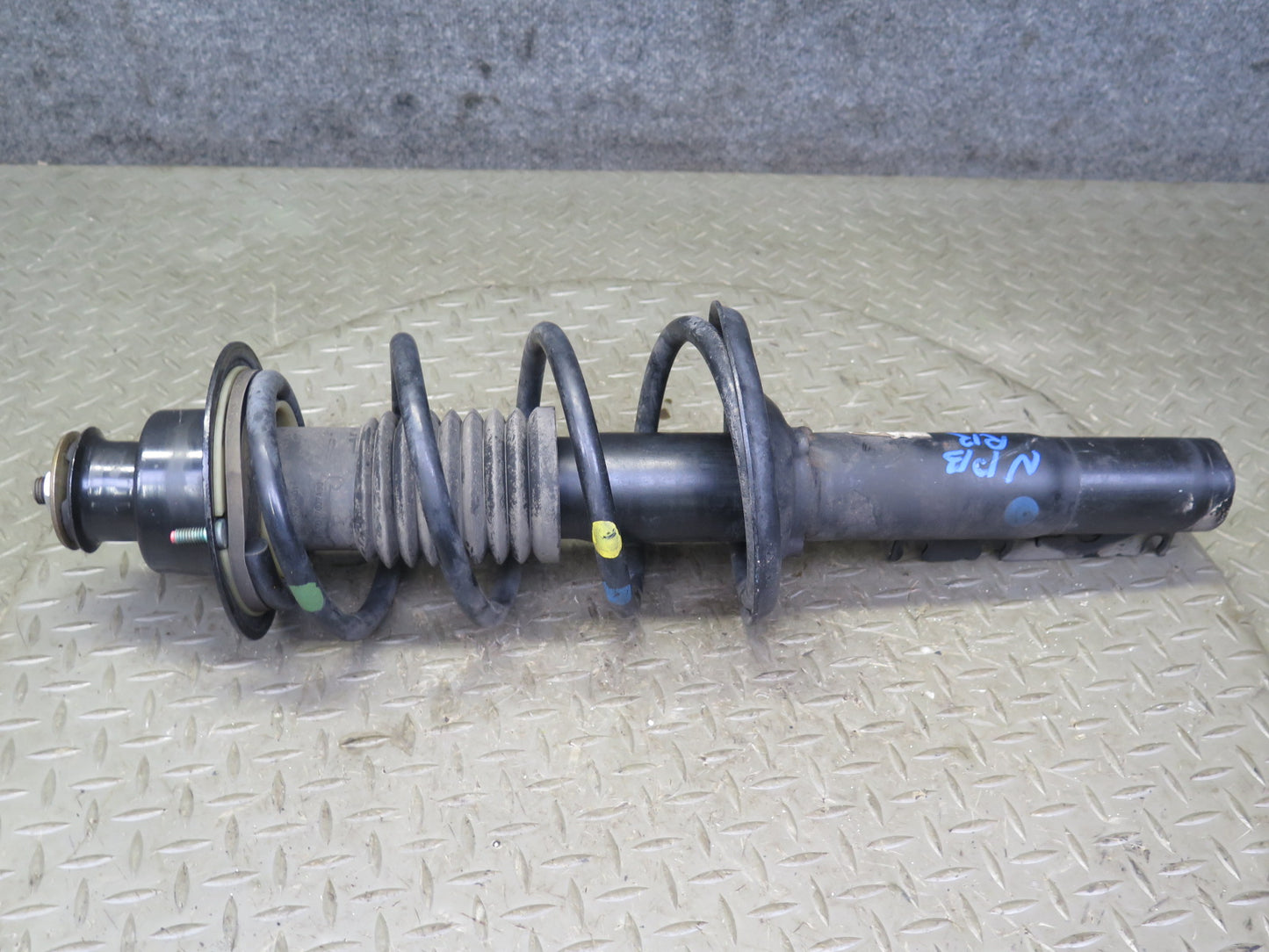 1997-2004 Porsche Boxster 986 RWD Rear Strut Shock Absorber Set of 2 72K Miles