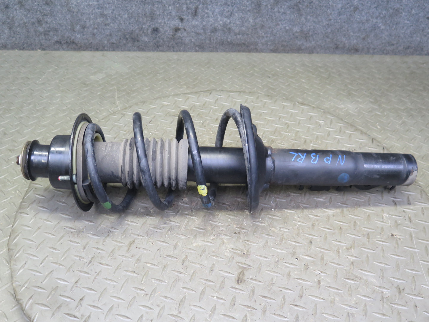 1997-2004 Porsche Boxster 986 RWD Rear Strut Shock Absorber Set of 2 72K Miles