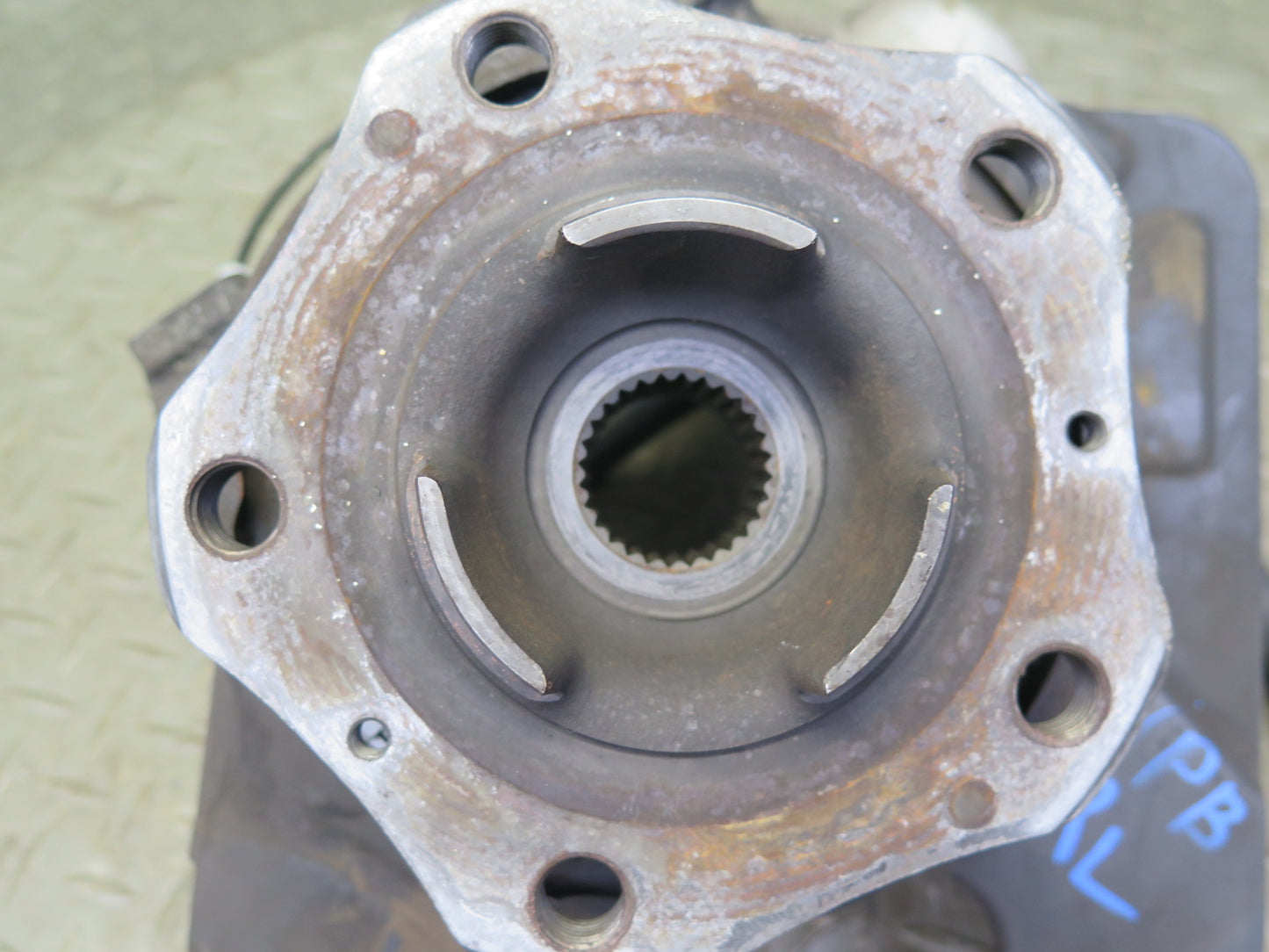 1997-2004 Porsche Boxster 986 Rear Left Spindle Knuckle Wheel Hub Bearing