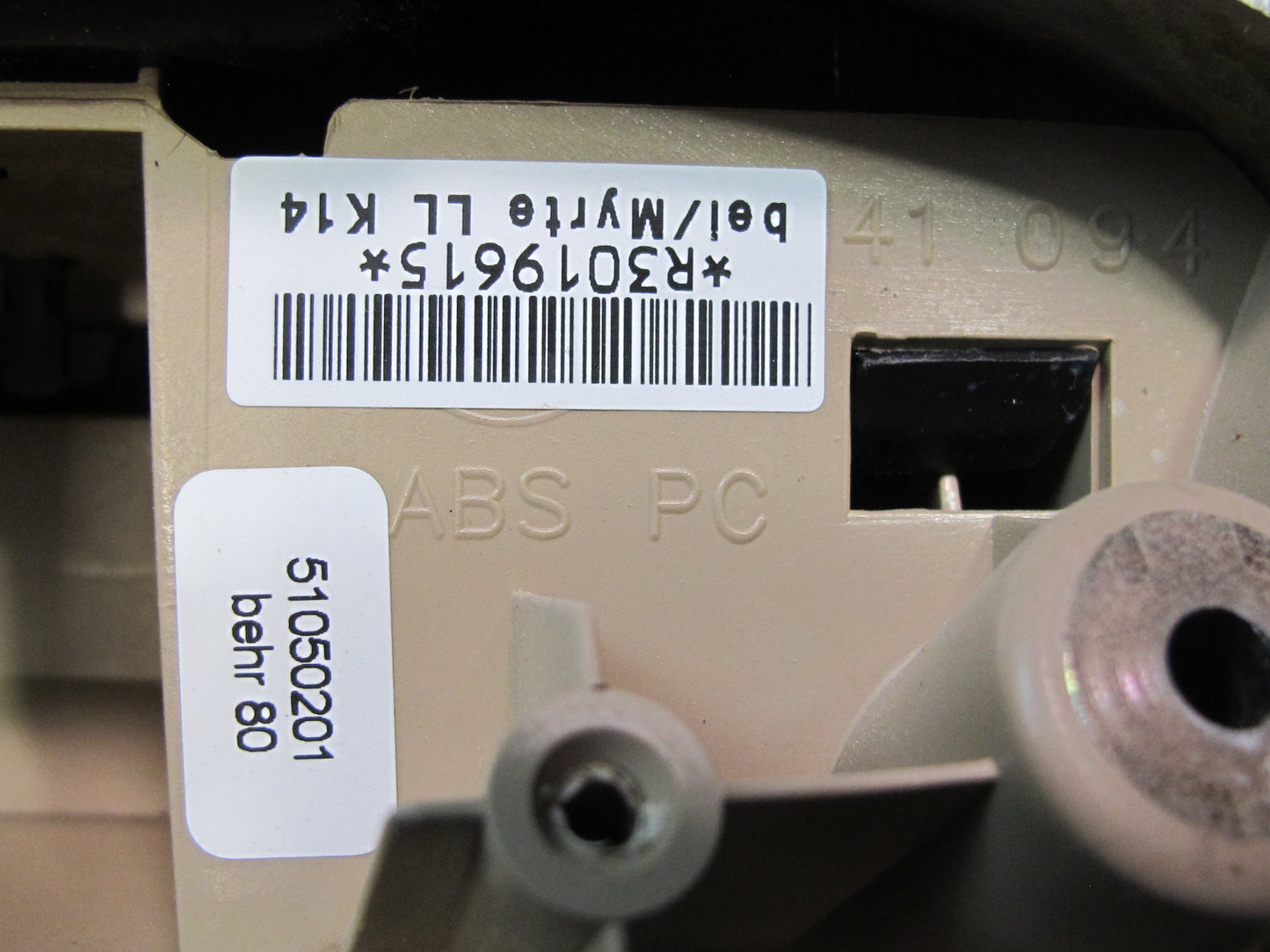 01-06 BMW E46 330ci Convertible Dash Center Console Armrest Wood Trim Panel Set