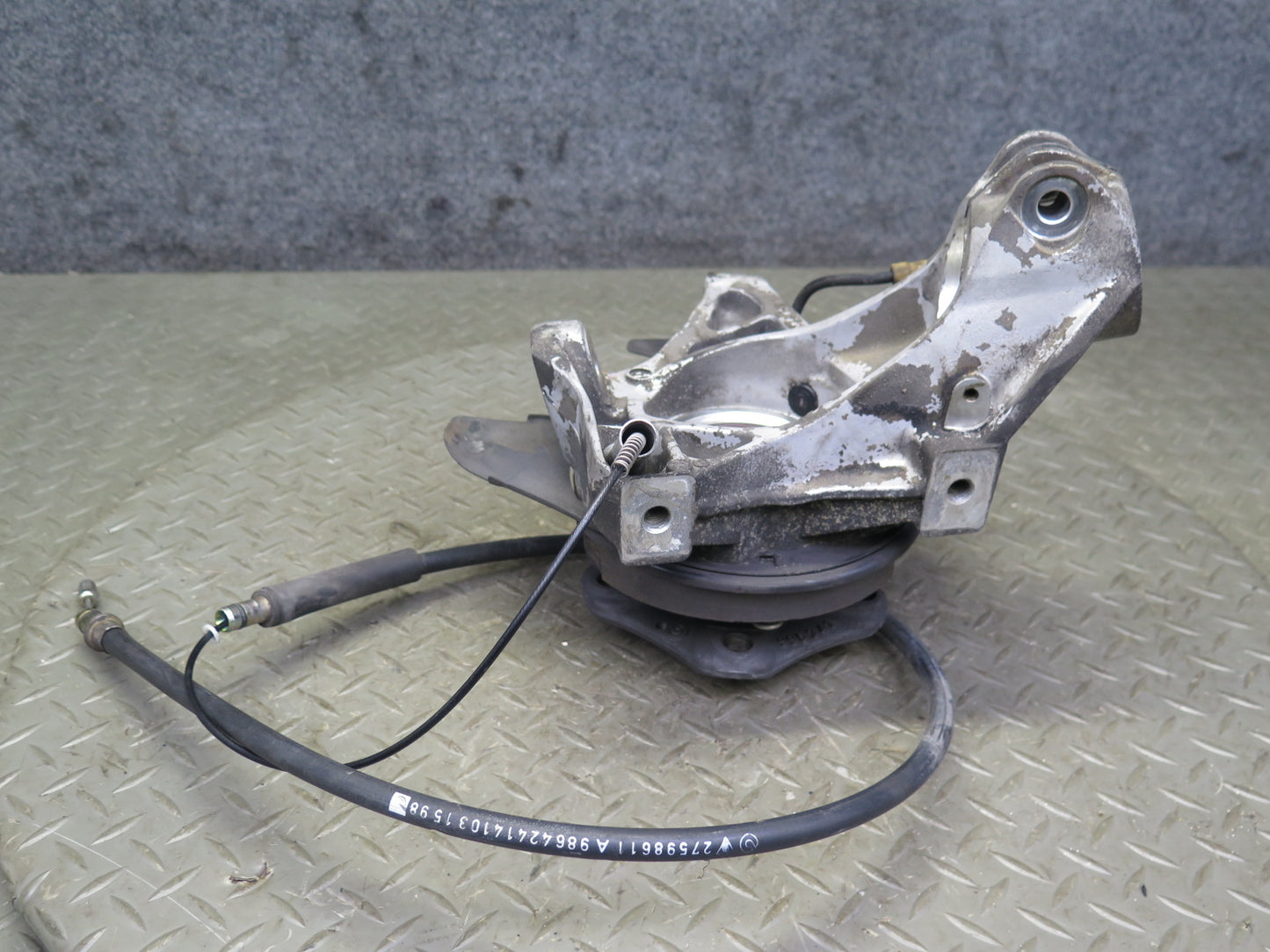 1997-2004 Porsche Boxster 986 Rear Left Spindle Knuckle Wheel Hub Bearing