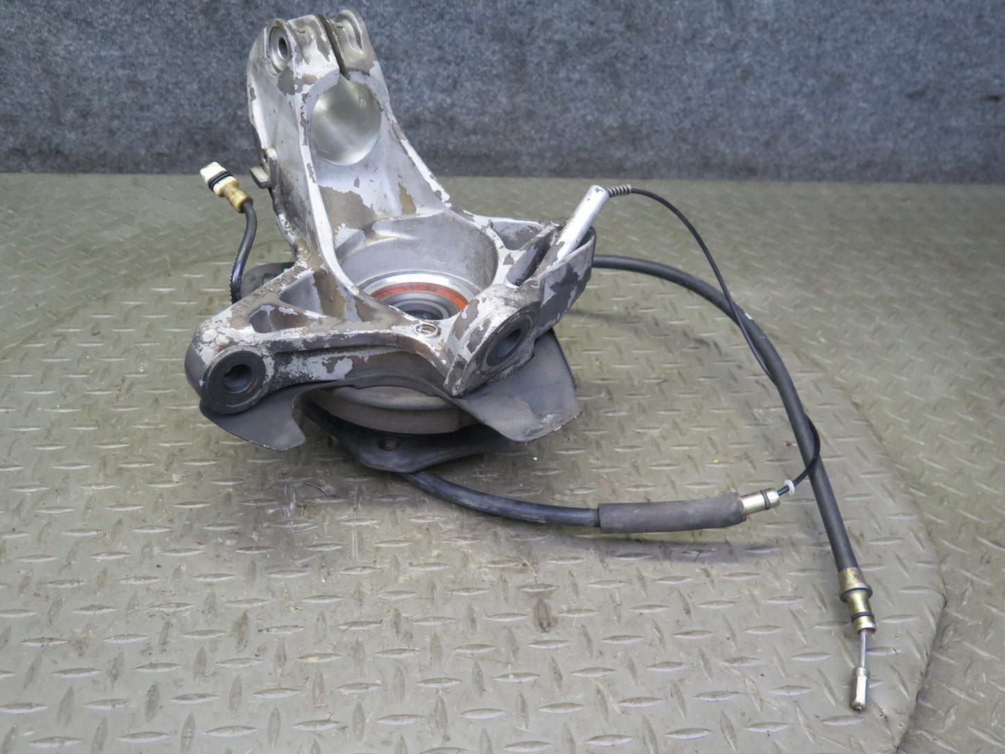 1997-2004 Porsche Boxster 986 Rear Left Spindle Knuckle Wheel Hub Bearing